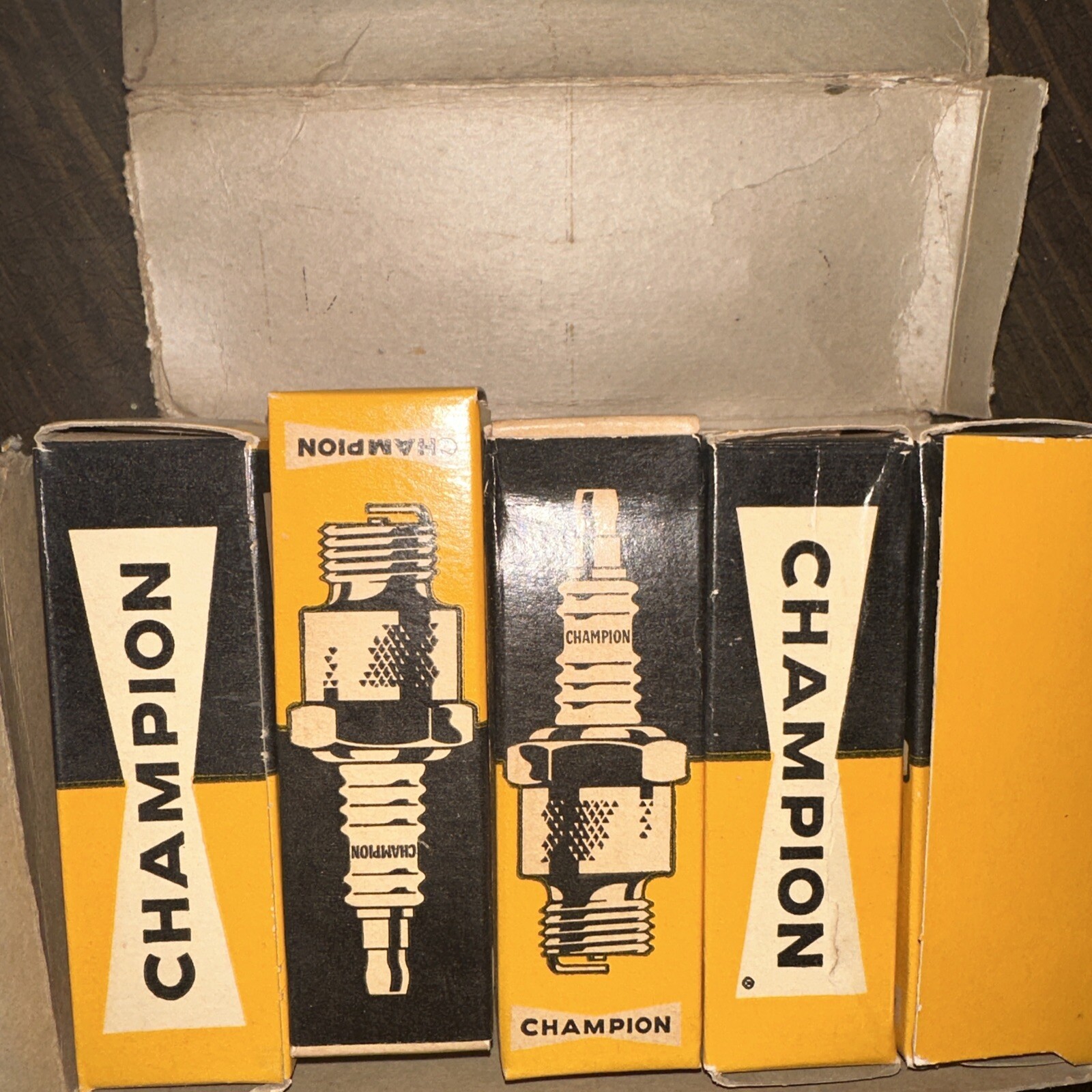 Vintage NOS Champion XE-15-A Spark Plugs Box Of 10 Vintage NOS Champion XE-15-A Spark Plugs Box Of 10