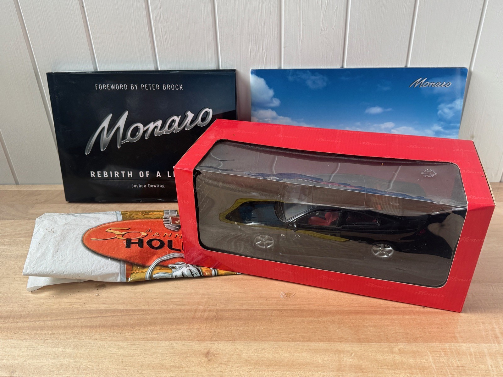 HOLDEN MONARO GMH Employee's Ltd Ed Die-Cast Model + Book + Sales Brochure + Bag HOLDEN MONARO GMH Employee's Ltd Ed Die-Cast Model + Book + Sales Brochure + Bag