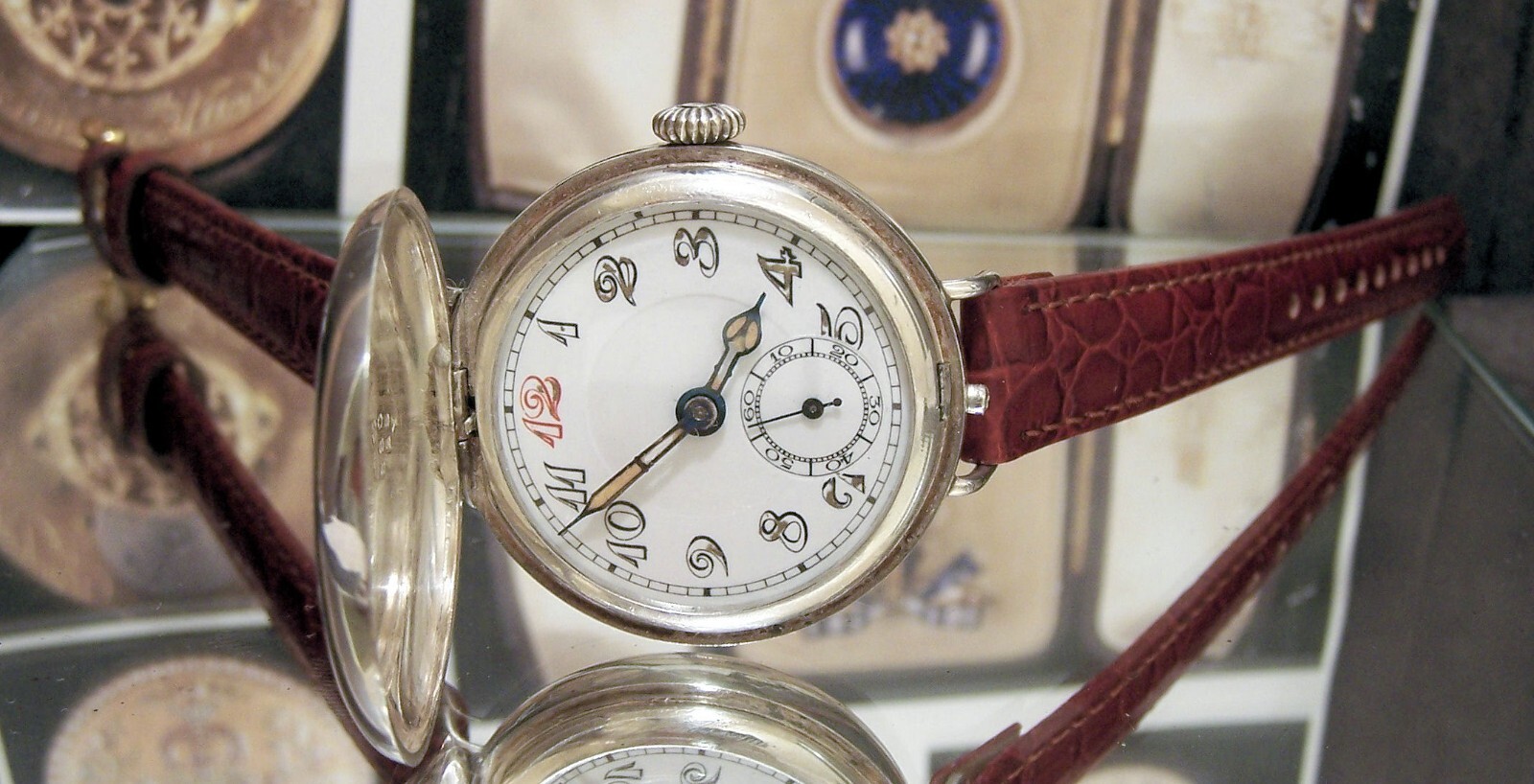 ANTIQUE WW1 1915 OFFICER MILITARY SILVER TRENCH WATCH + MEDALS PAPERS BINOCULARS