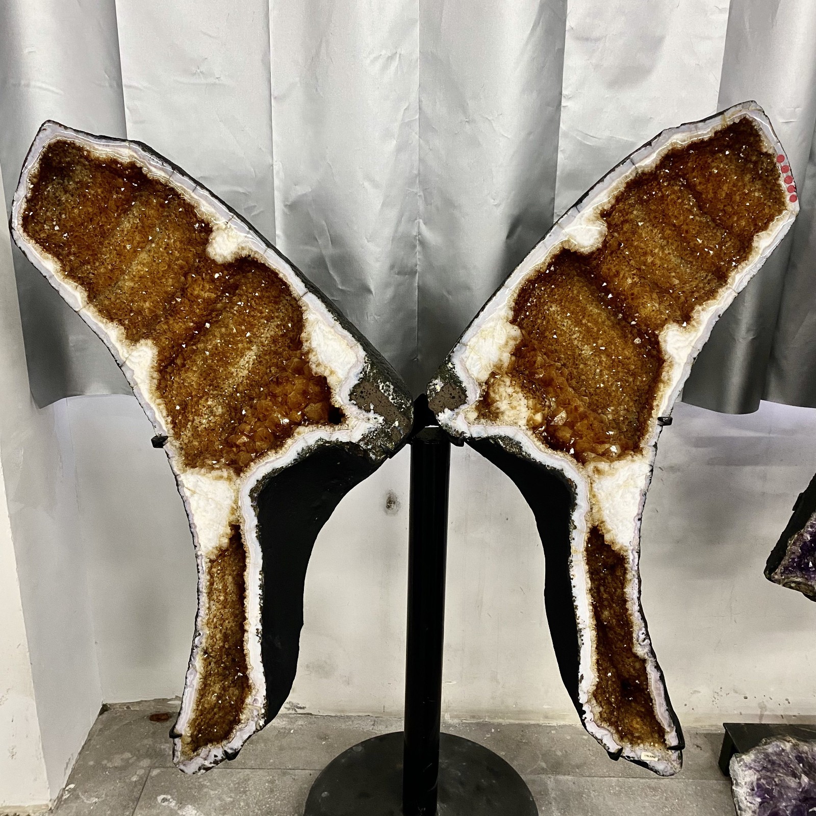 395LB Rare natural citrine churches, cathedrals, and earth butterfly wings 395LB Rare natural citrine churches, cathedrals, and earth butterfly wings