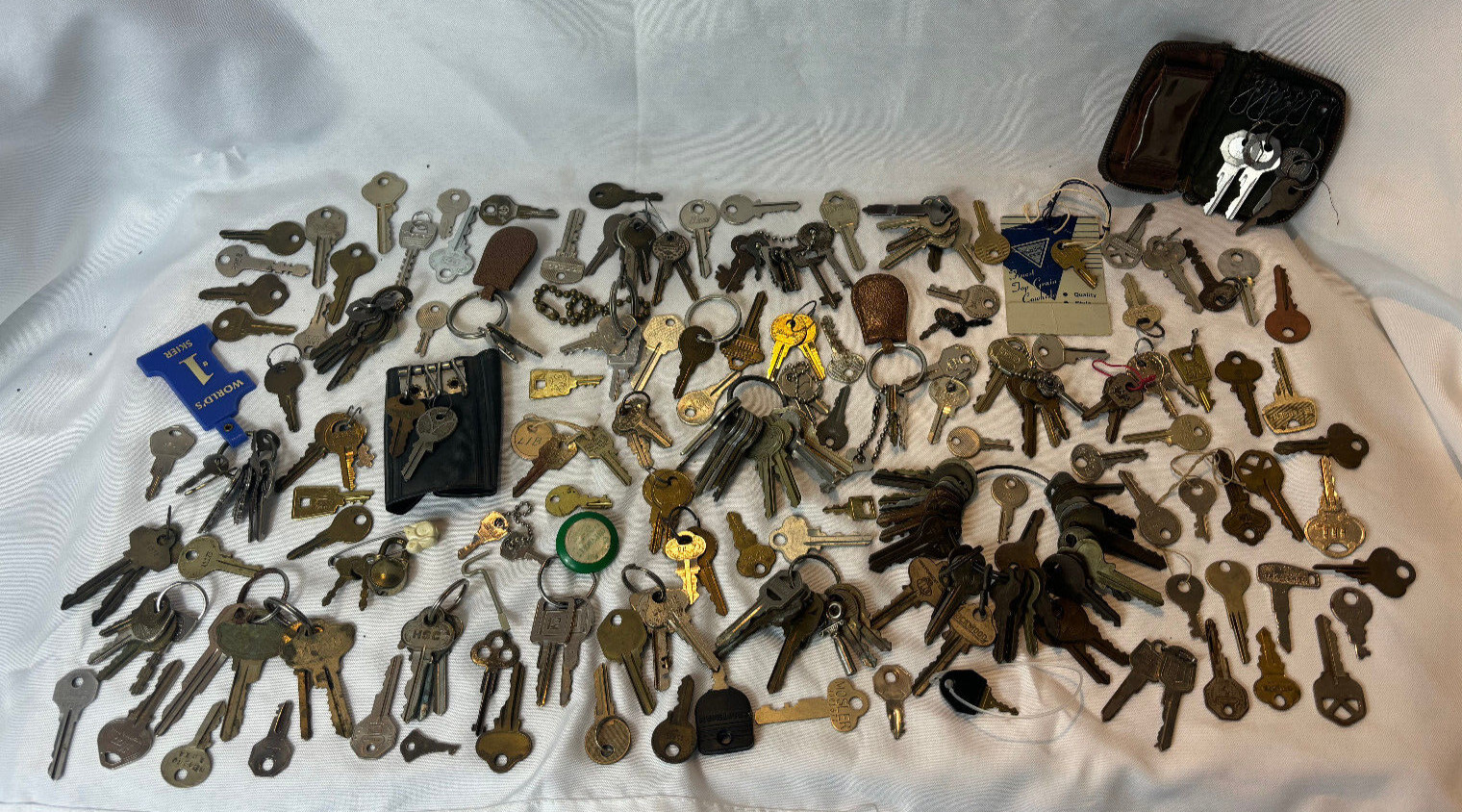Vtg Key Lot of 200+ Residential Furniture Padlock Lockboxes Vehicle Small Motors Vtg Key Lot of 200+ Residential Furniture Padlock Lockboxes Vehicle Small Motors