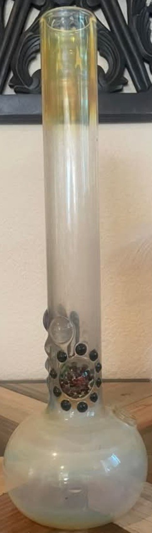 Tommy Chong pr op  OG Glass Water bong Single Bubble Small. 