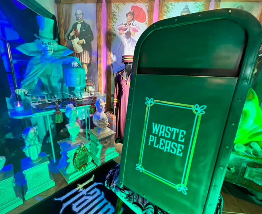 DISNEY Haunted Mansion Trash Can Prop Rare' Early Hand Painted Version~ DISNEY Haunted Mansion Trash Can Prop Rare' Early Hand Painted Version~