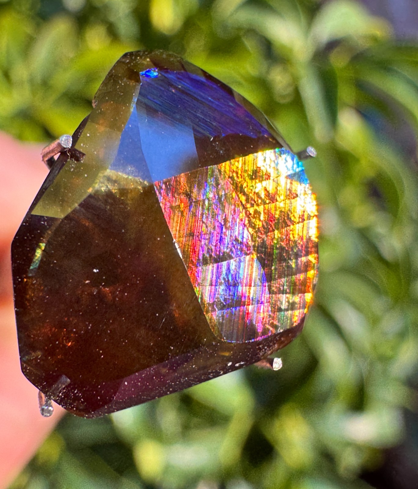 Faceted Rainbow Garnet – San Pedro Mountain, New Mexico 12.8 cts | 15.8 mm x 13 Faceted Rainbow Garnet – San Pedro Mountain, New Mexico 12.8 cts | 15.8 mm x 13