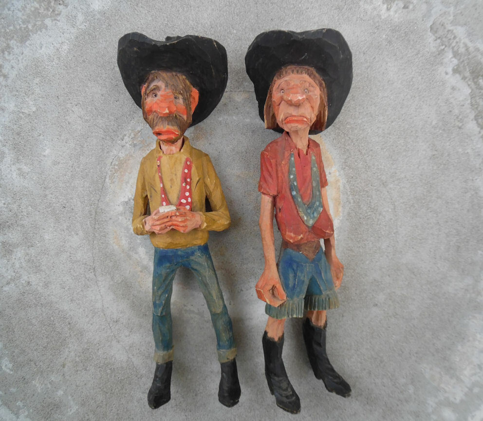 VINTAGE CARVED WOOD FIGURE WESTERN COUPLE FIGURES LOT OF 2 VINTAGE CARVED WOOD FIGURE WESTERN COUPLE FIGURES LOT OF 2
