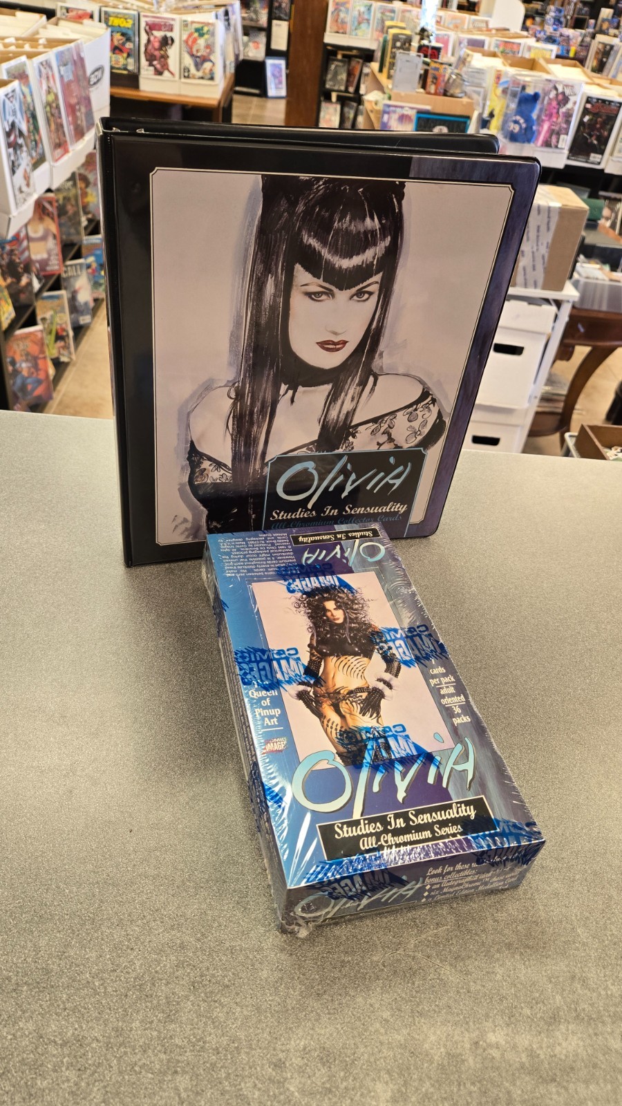 OLIVIA STUDIES IN SENSUALITY BINDER & FACTORY SEALED BOX 1995 COMIC IMAGES CARDS OLIVIA STUDIES IN SENSUALITY BINDER & FACTORY SEALED BOX 1995 COMIC IMAGES CARDS