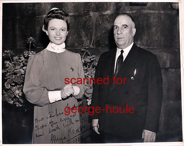 ANNA NEAGLE - PHOTOGRAPH - SIGNED - 1939 - HERBERT WILCOX ANNA NEAGLE - PHOTOGRAPH - SIGNED - 1939 - HERBERT WILCOX