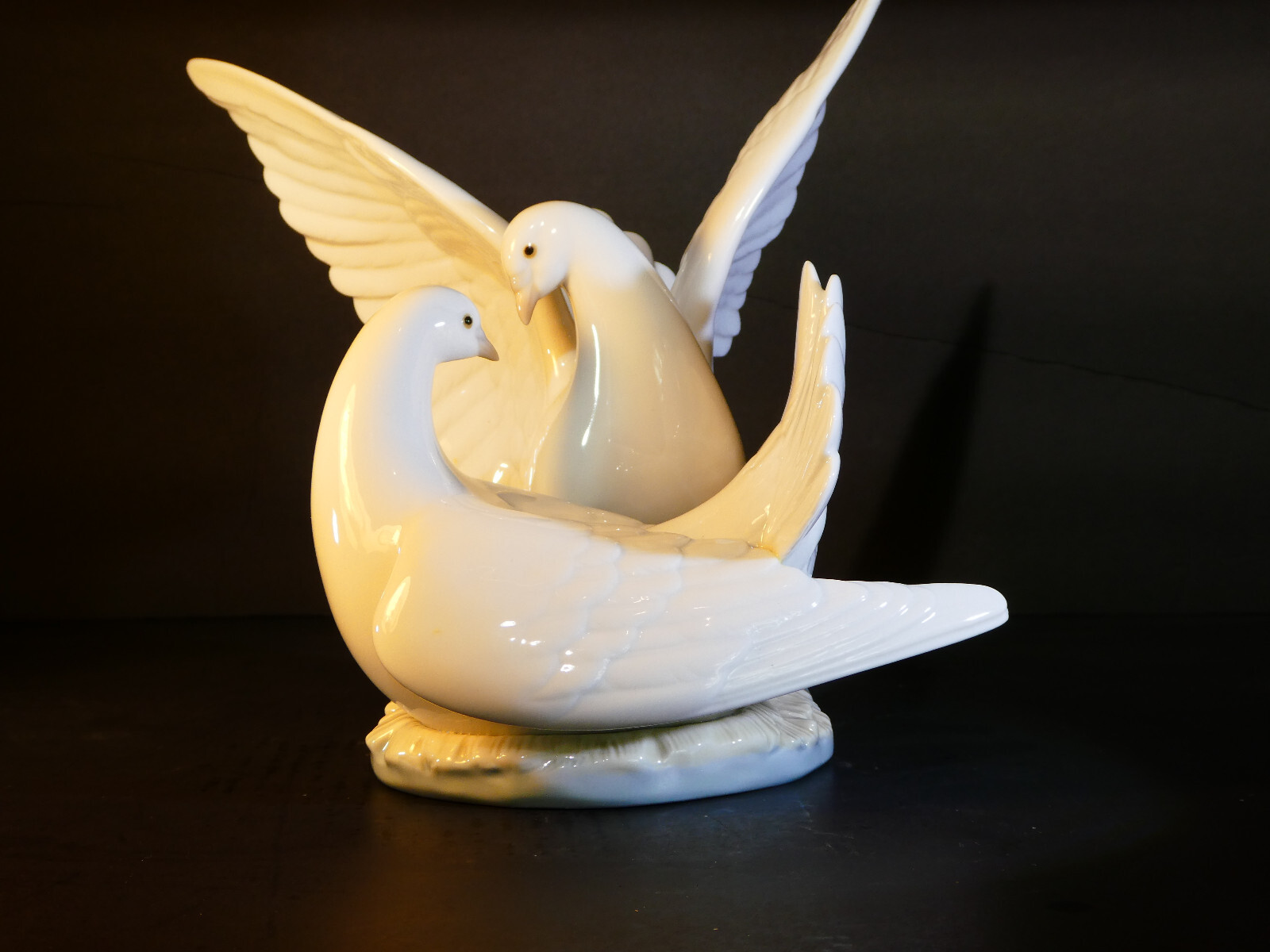 RARE Llardo Heritage 'Love Nest' Doves Fugurine Sculpture 6291 PRISTINE RARE Llardo Heritage 'Love Nest' Doves Fugurine Sculpture 6291 PRISTINE