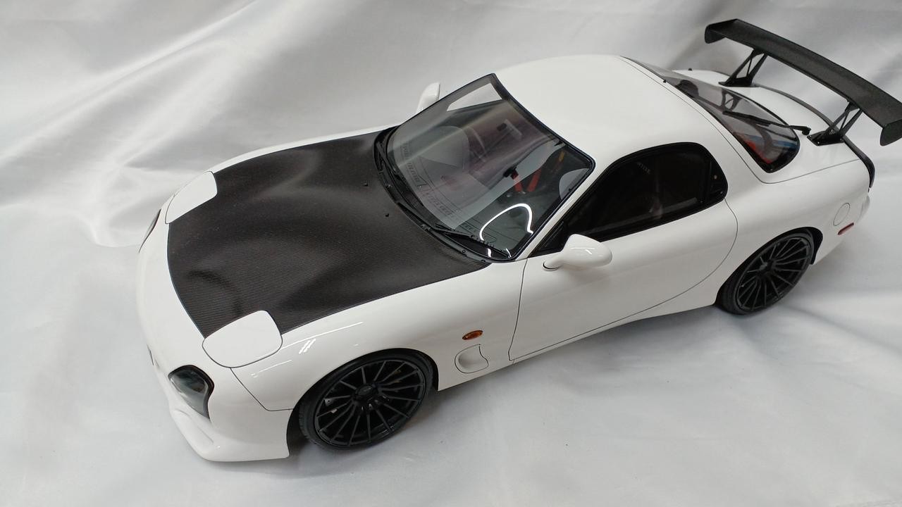 Ignition Model 1837 1/12 Mazda Rx-7 Fd3S White Ignition Model 1837 1/12 Mazda Rx-7 Fd3S White