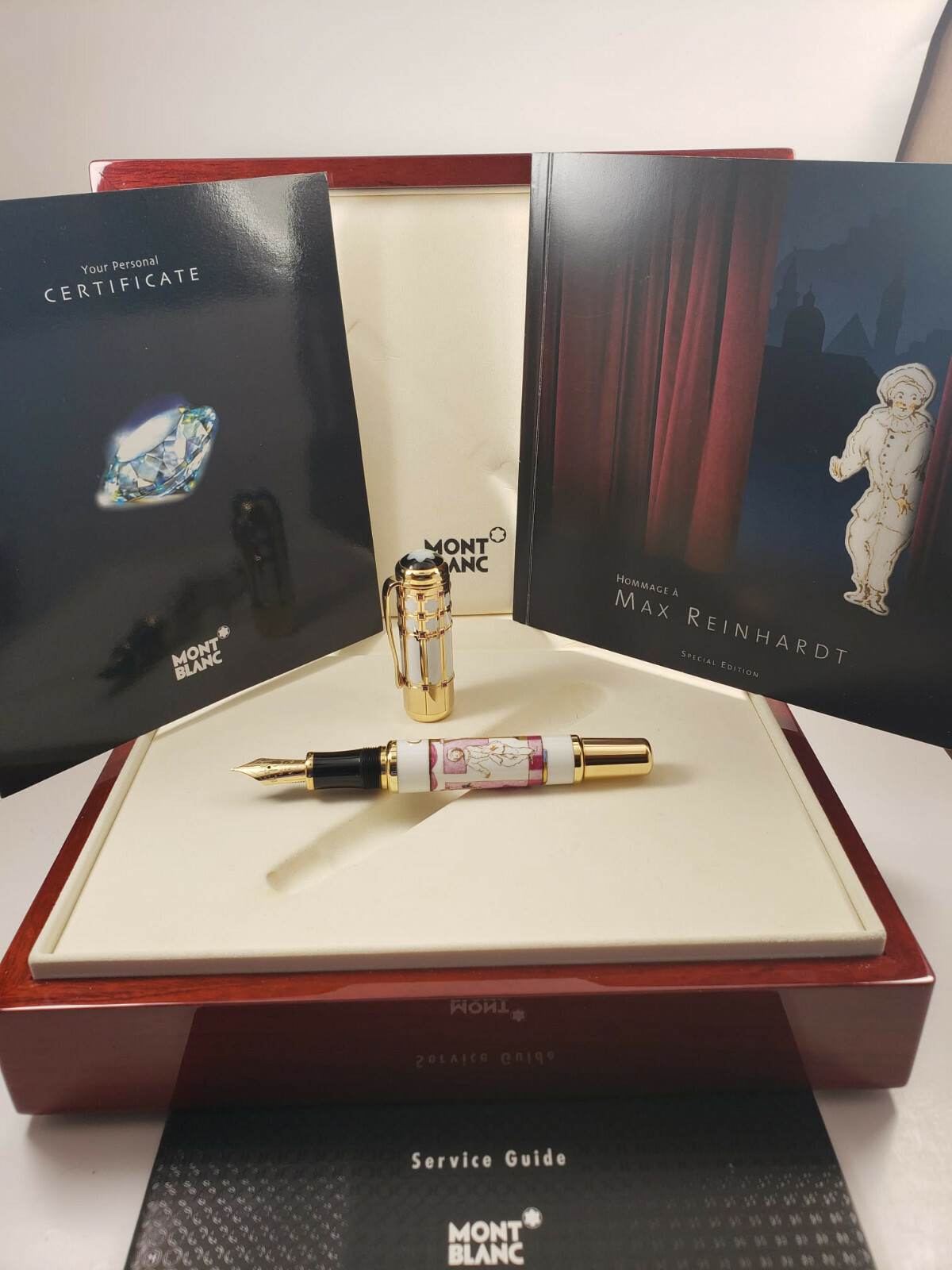 SUPER RARE 10 MADE MONTBLANC MAX REINHARDT RUBY SPECIAL EDITION FOUNTAIN PEN SUPER RARE 10 MADE MONTBLANC MAX REINHARDT RUBY SPECIAL EDITION FOUNTAIN PEN