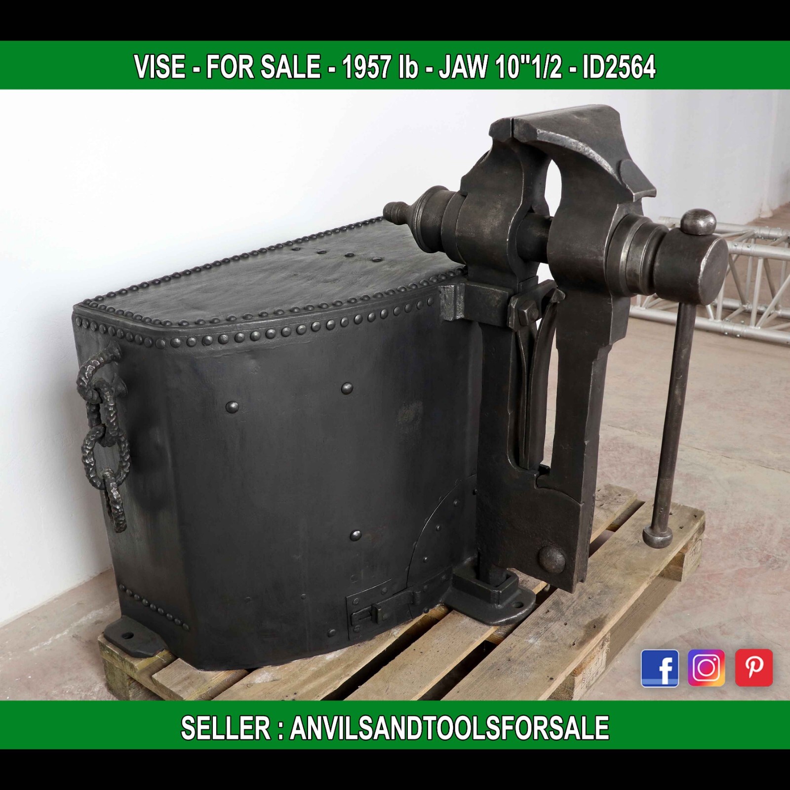 Monster vise (French) 1957 lb Jaw 10'1/2 - anvil - ID 2564 Monster vise (French) 1957 lb Jaw 10'1/2 - anvil - ID 2564