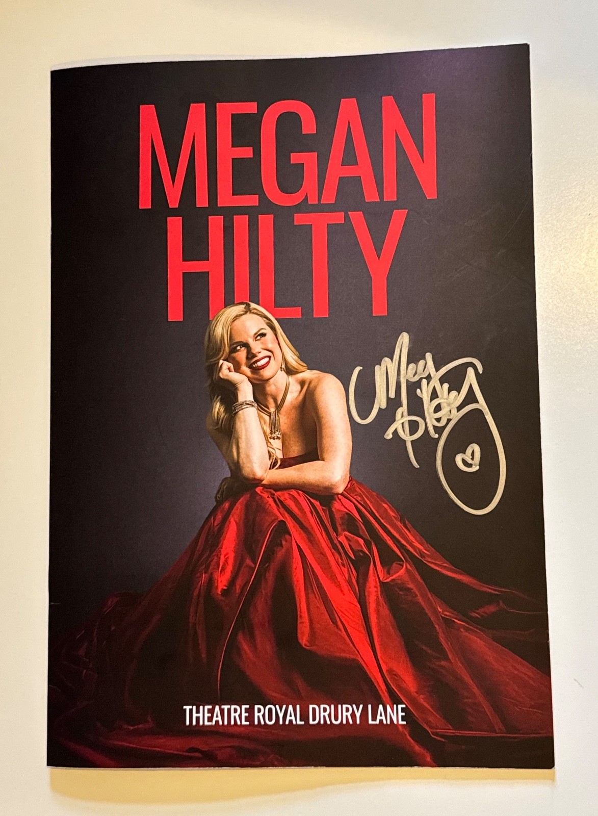 Megan Hilty SIGNED London Concert Programme Theatre Royal Drury Lane May 2026 Megan Hilty SIGNED London Concert Programme Theatre Royal Drury Lane May 2026