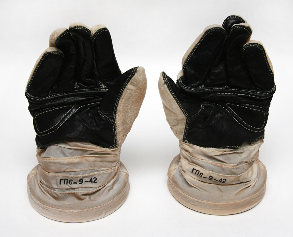 PAIR OF GLOVES FOR 1970-S SOVIET SPACESUIT SOKOL-K IN EXCELLENT CONDITION