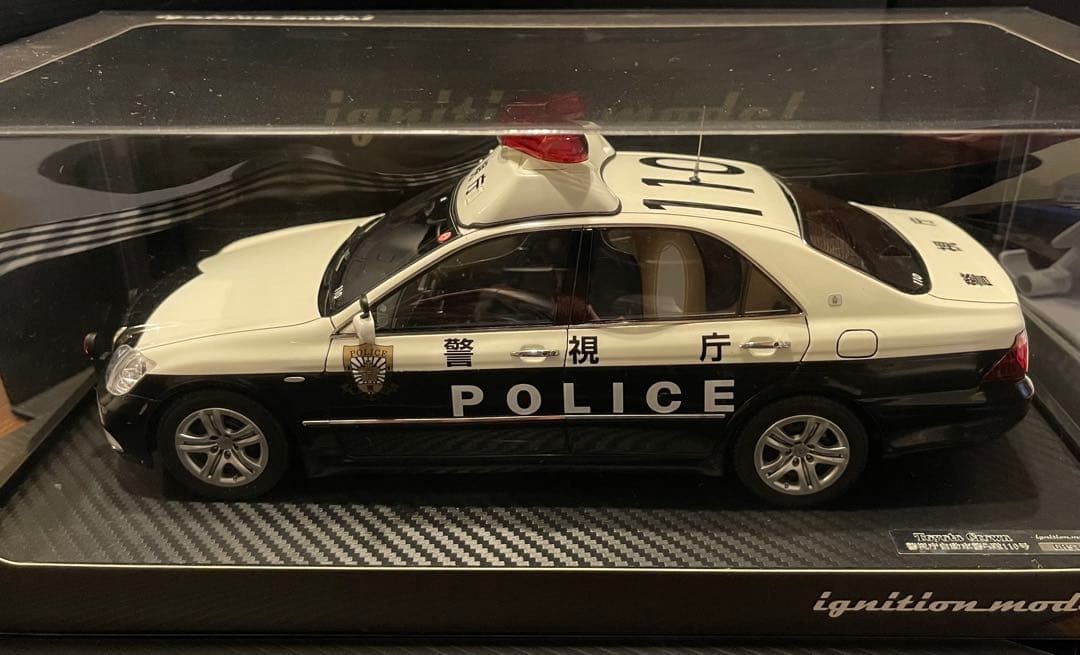 1/18 police car GRS180 ignition.model CROWN #22913a
