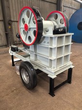 250*400 mobile jaw crusher diesel engine  Quartz  crusher fast shipping at US picture