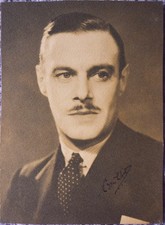 1900-1937 Colin Clive Hand Signed Photo 5