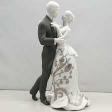 Lladro 1007193 The Waltz of Love RE-DECO Elegant Wedding Couple Figurine 2010 picture