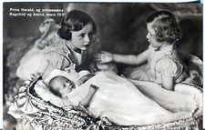Norway Norge Prins Harald og Prinsennene Raghild og Astrid real photo postcard picture