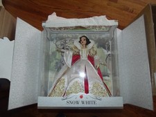 Disney Snow White Limited Saks Fifth Ave Exclusive Limited Edition Doll picture