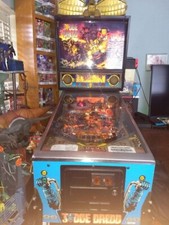 Pinball Machine 1993 Bally Williams Judge Dredd, picture