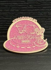 2023 VeeFriends Road To Veecon Pin - Cosmic Pink Pin /55 Limited Edition picture