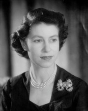 Vintage Press Photograph QUEEN ELIZABETH II - Stamped photograph BARON picture