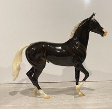 Breyer Glossy Charcoal Lonesome Glory Breyerfest Volunteer Model 2003 Very Rare picture
