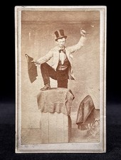 RARE CDV - ANIMATED SALESMAN OR BARKER - 