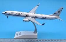 JC Wings 1:200 State of Kuwait Boeing B737-900ER Diecast Model 9K-GCC Flaps Down picture