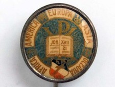 Vintage YMCA - YWCA Membership Pin AFRICA AMERICA EUROPA ASIA OCEANIA 1950s picture