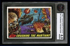 1962 MARS ATTACKS 51 CRUSHING THE MARTIANS KSA 8.5 CENTERED L:R GREAT TOPPS CARD picture