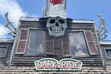 Vintage HUGE Bill Tracy Dark Ride Skull And Hands Gillian’s Wonderland Pier picture