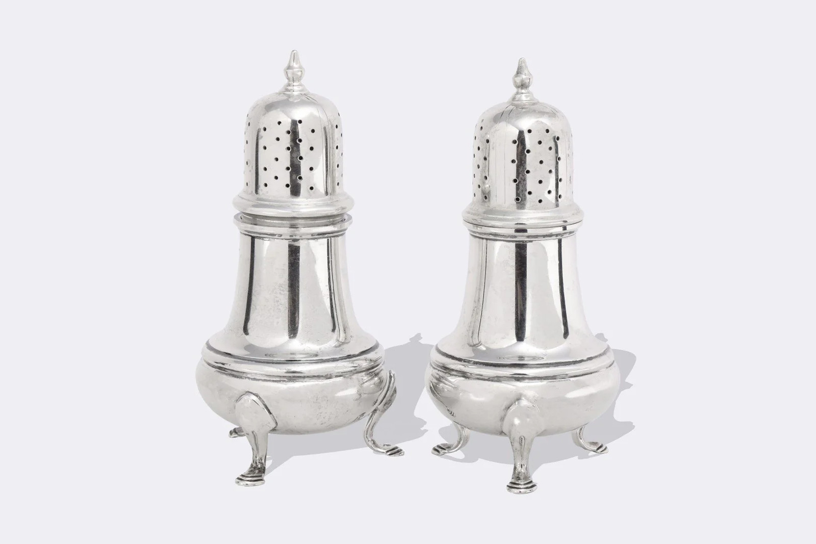 Cartier 925 Silver Salt & Pepper Shakers (151.25g.) Cartier 925 Silver Salt & Pepper Shakers (151.25g.)