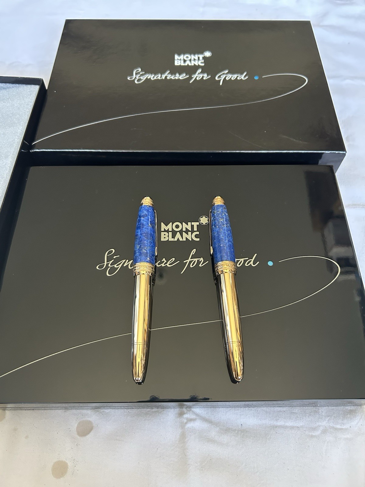 Montblanc LeGrand Signature for Good LE 15 Sets only-New