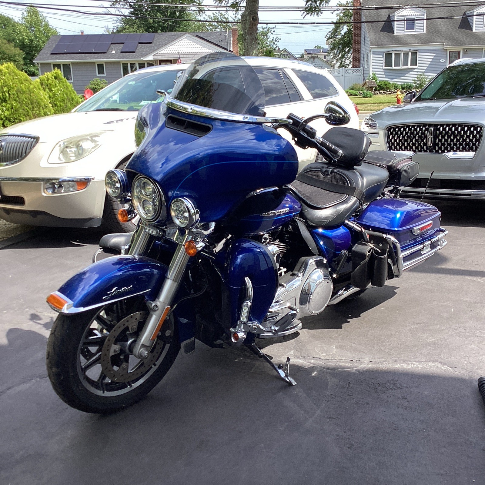 2015 Harley Davidson Ultra “Limited Low” Metallic Blue 24,000 Miles 2015 Harley Davidson Ultra “Limited Low” Metallic Blue 24,000 Miles