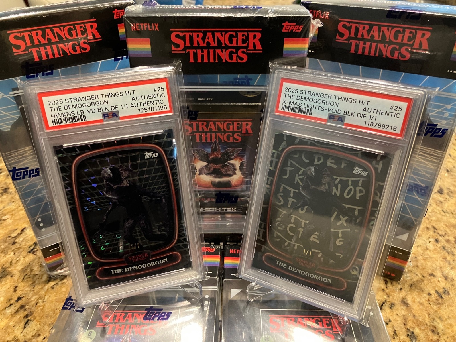 STRANGER THINGS HIGH TEK DEMOGORGON X-MAS LIGHTS HAWKINS LAB DIFFRACTORS 1/1 PSA STRANGER THINGS HIGH TEK DEMOGORGON X-MAS LIGHTS HAWKINS LAB DIFFRACTORS 1/1 PSA