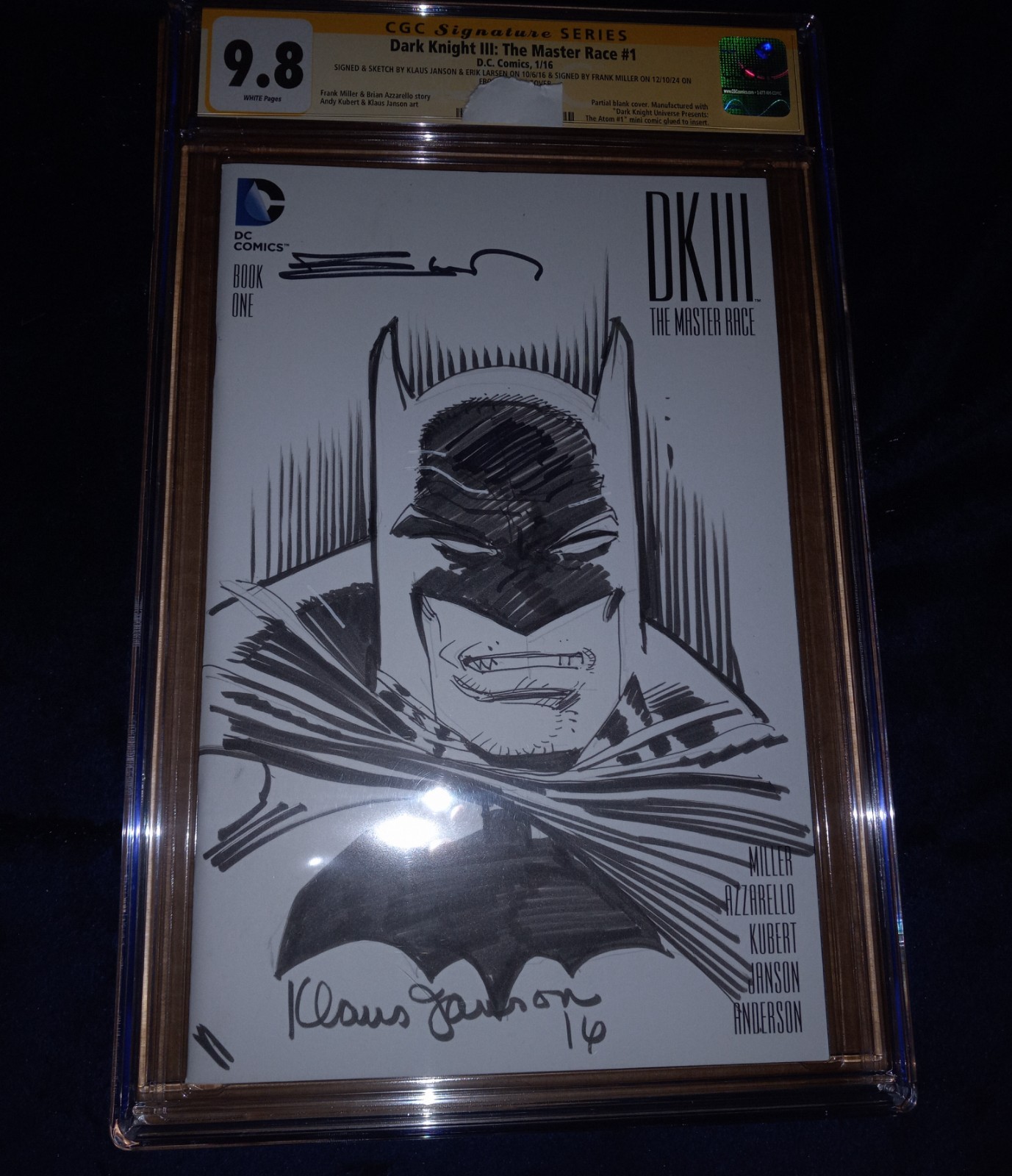 (BATMAN) DK III: THE MASTER RACE #1 CGC 9.8 SIGNED MILLER ,JANSON,LARSON. 1 of 1