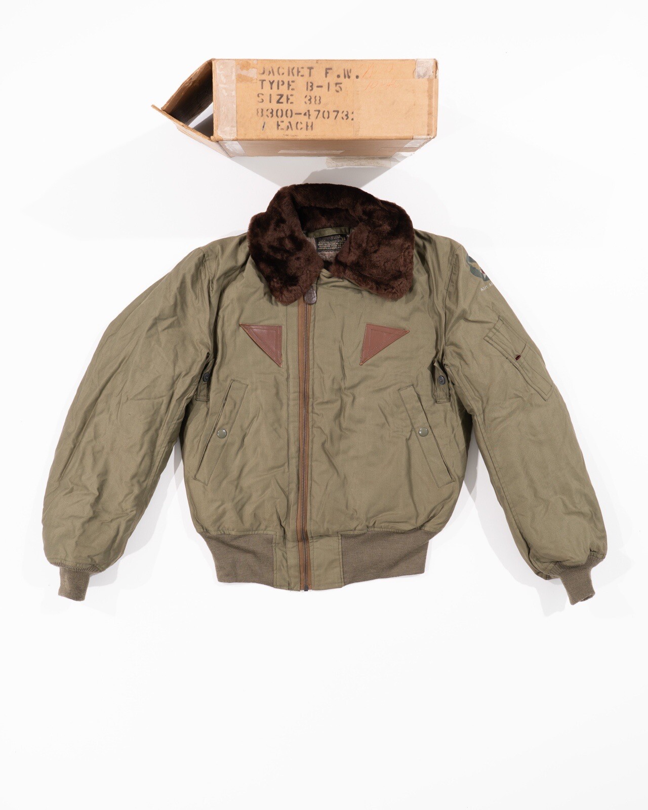 WWII USAAF TYPE B-15A FLYING JACKET NEW IN BOX WWII USAAF TYPE B-15A FLYING JACKET NEW IN BOX