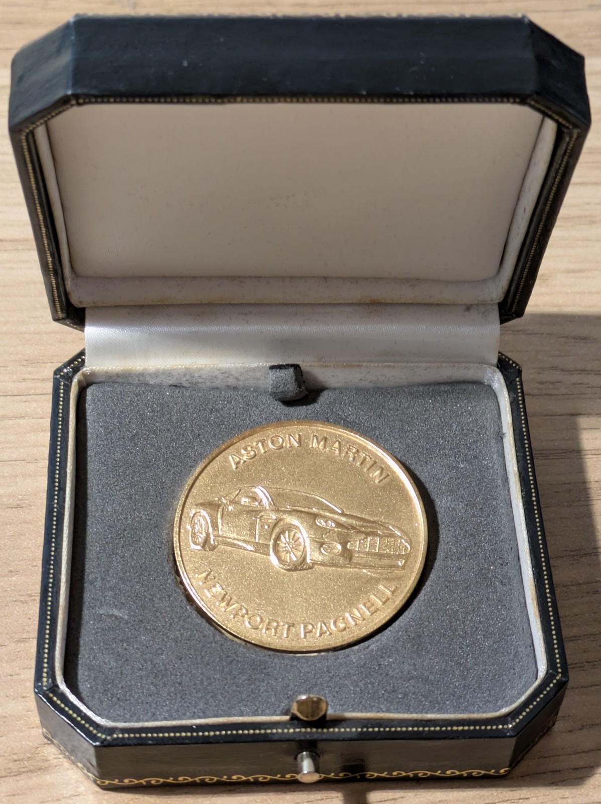 Aston Martin 1954 - 2007 Newport Pagnell Bronze Medal Coin - Vanquish S, DB5 Aston Martin 1954 - 2007 Newport Pagnell Bronze Medal Coin - Vanquish S, DB5