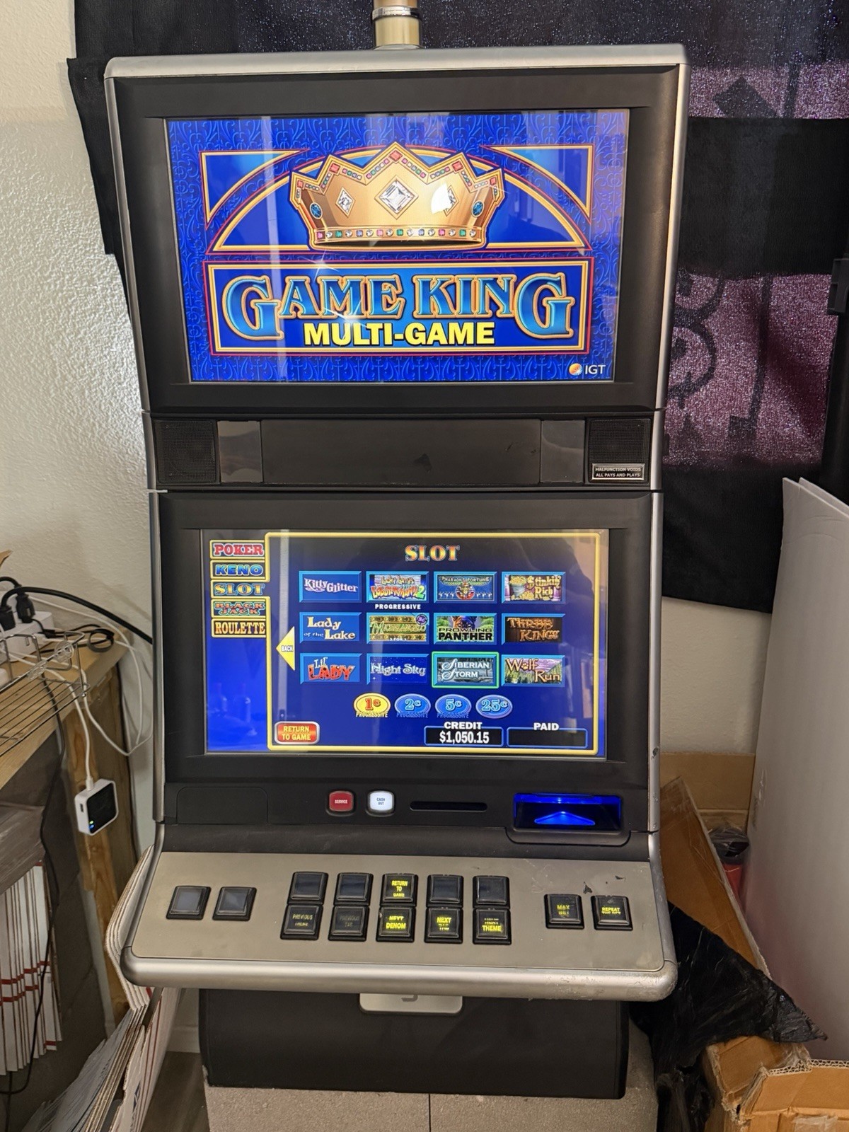 IGT Game King G20 Slot Machine With Tito And Cash Acceptor Can Free Play Option IGT Game King G20 Slot Machine With Tito And Cash Acceptor Can Free Play Option