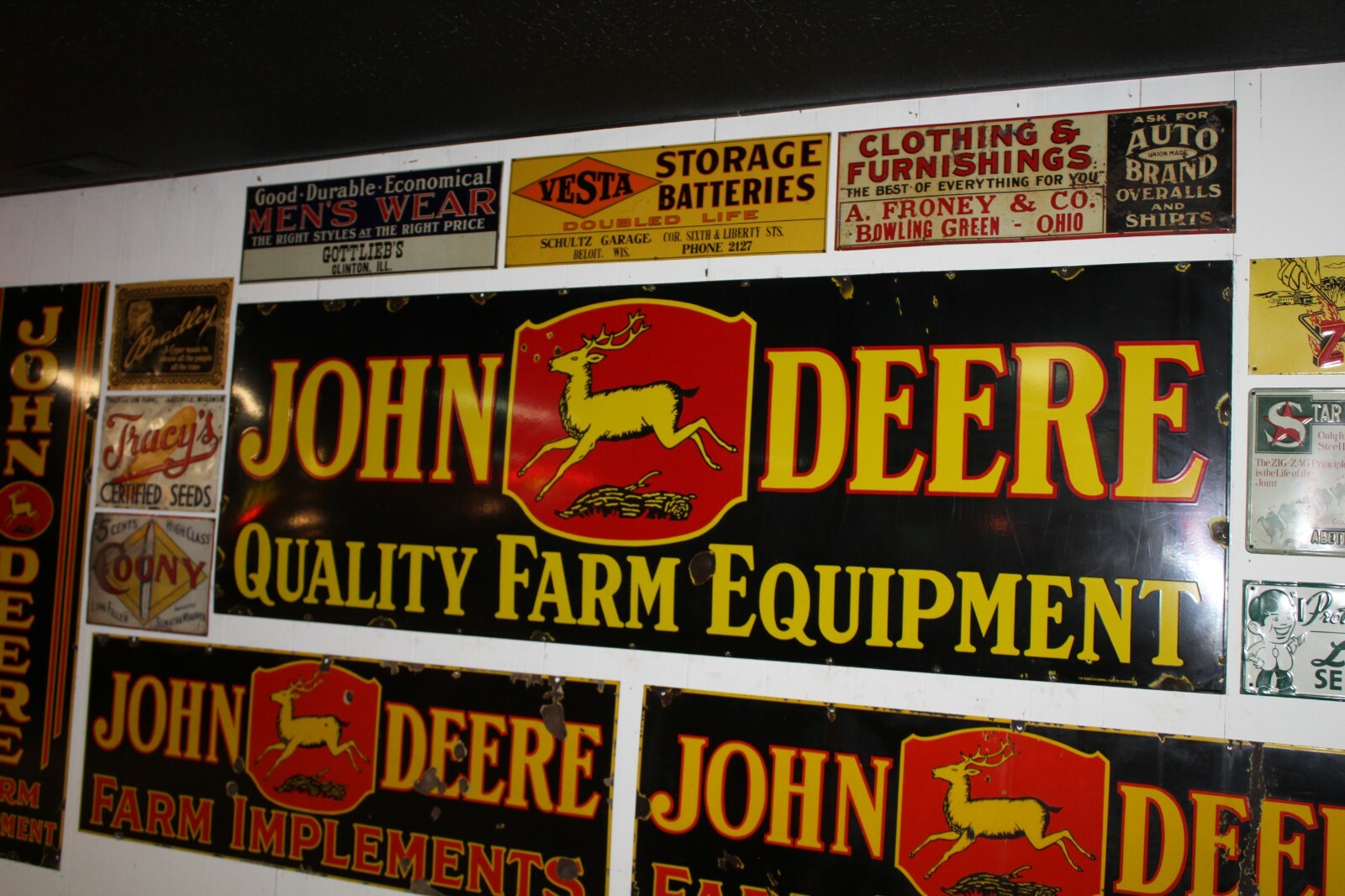 SCARCE 1920'S 3X9 JOHN DEERE QUILITY FARM EQUIPMENT PORCELAIN DEALER SIGN CORN