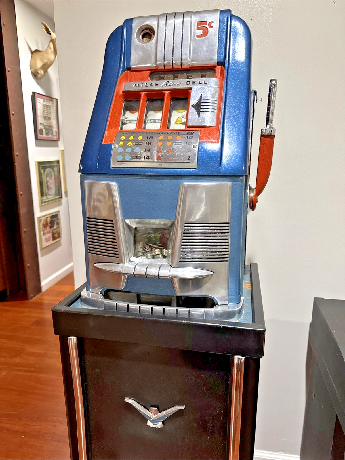 Mills Blue Bell 5 Cent 1940's Slot Machine Watch Video, stand. Works, Cherry Mills Blue Bell 5 Cent 1940's Slot Machine Watch Video, stand. Works, Cherry