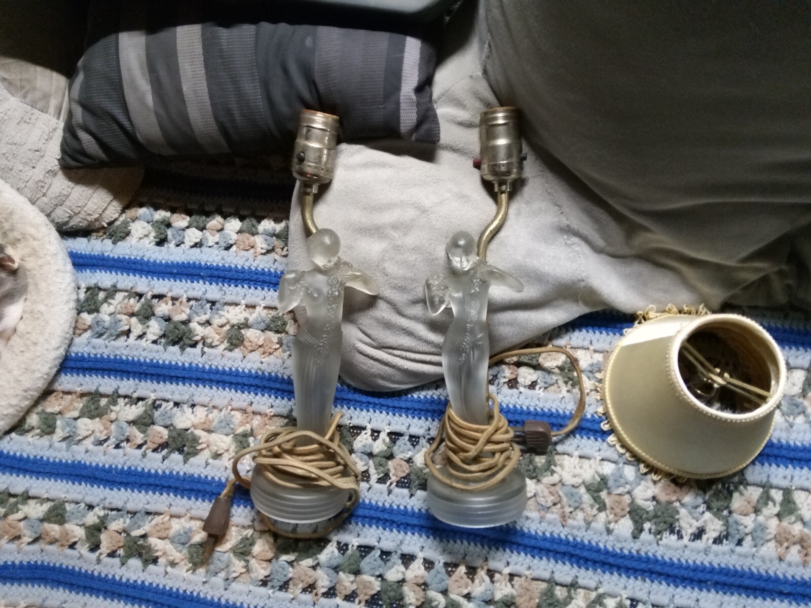 antique hawaii lamp, frosted glass, very rare