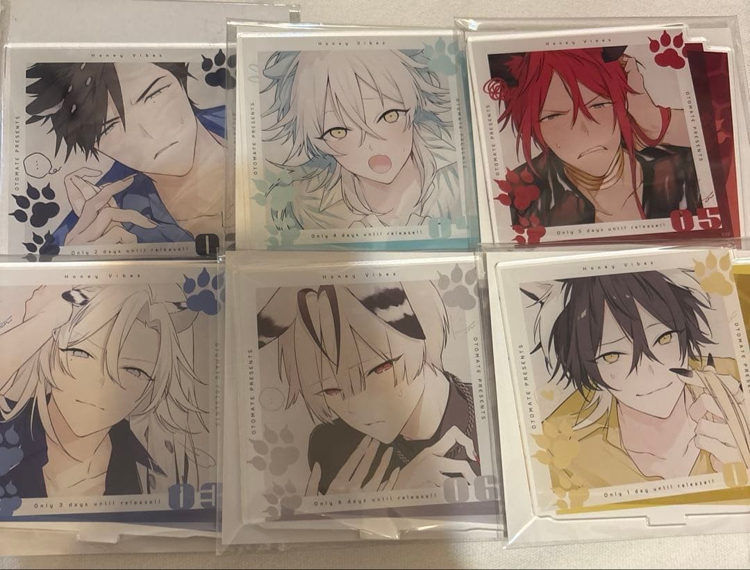 Honey vibes countdown acrylic stand Otomate Otofuyu Honey vibes countdown acrylic stand Otomate Otofuyu
