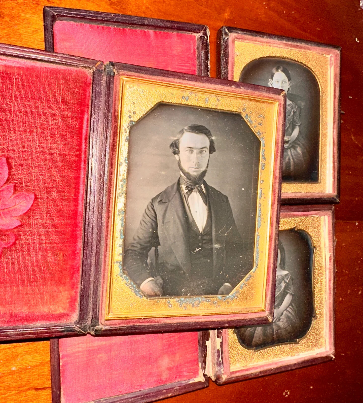 Lot 1840s Daguerreotype Photo Father & Two Daughters Man Girl Family 1/4 & 1/6
